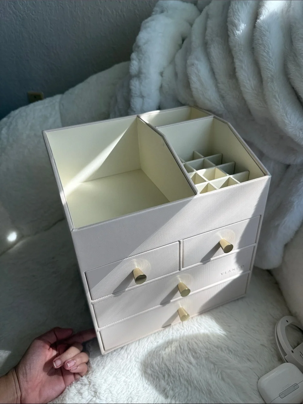 VLANDO Quiet Luxe Large Vanity Makeup Organizer with 3 Drawers pink paste light